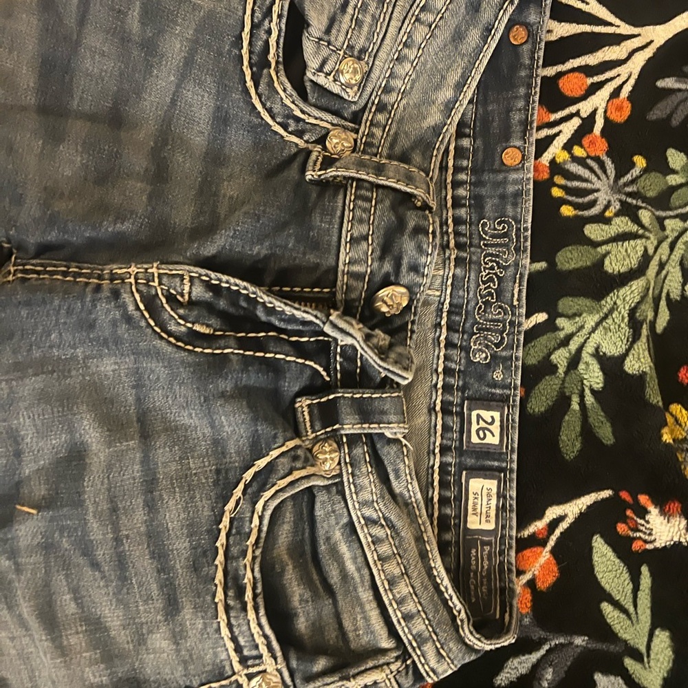Miss Me. Great Condition. Size 26.Skinny. - Picture 4 of 4